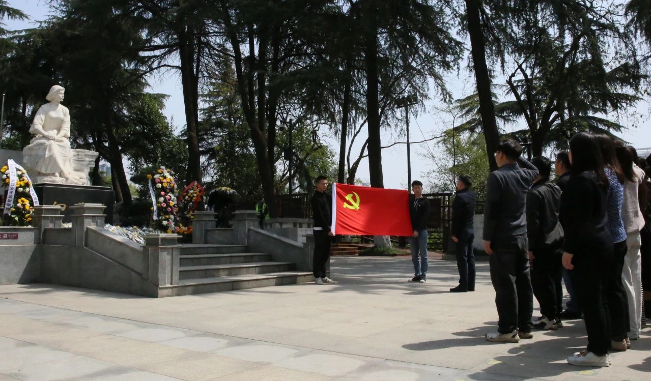 廳 ɫح˸VSport嵳ί֯չɨ˶